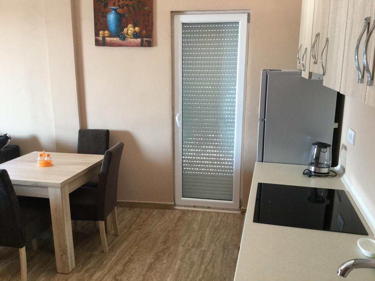 Apartments Ismy Ulcinj Exterior photo