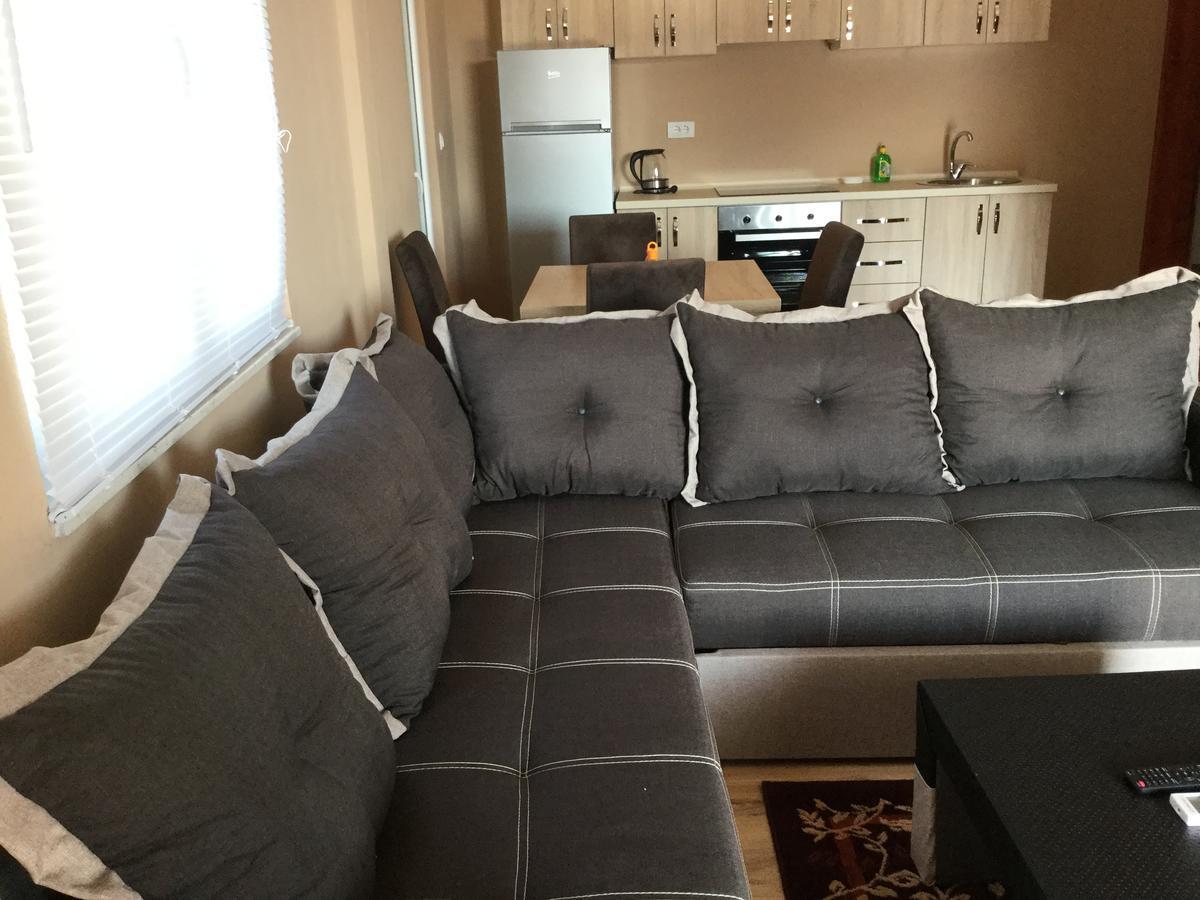 Apartments Ismy Ulcinj Exterior photo