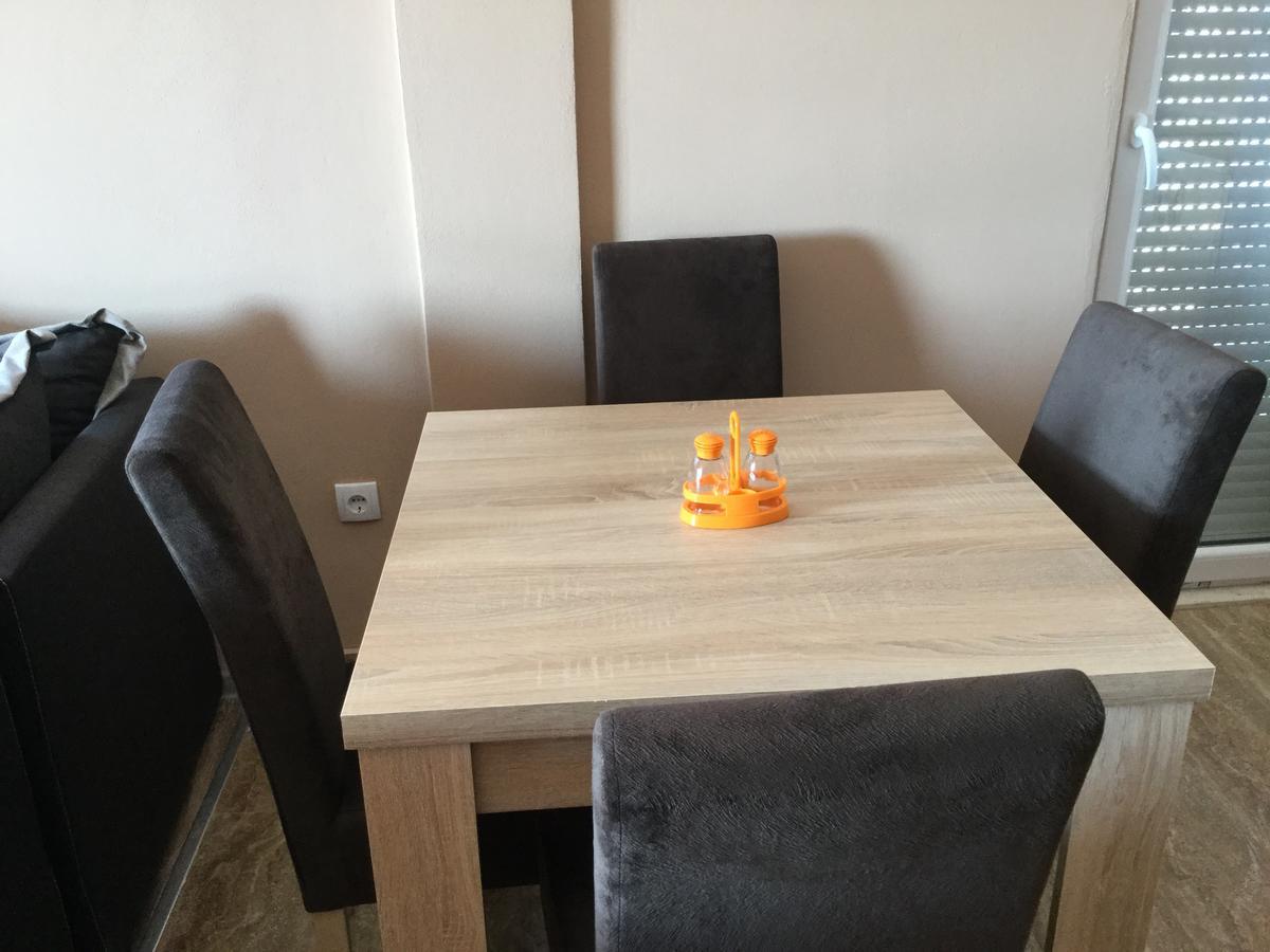 Apartments Ismy Ulcinj Exterior photo