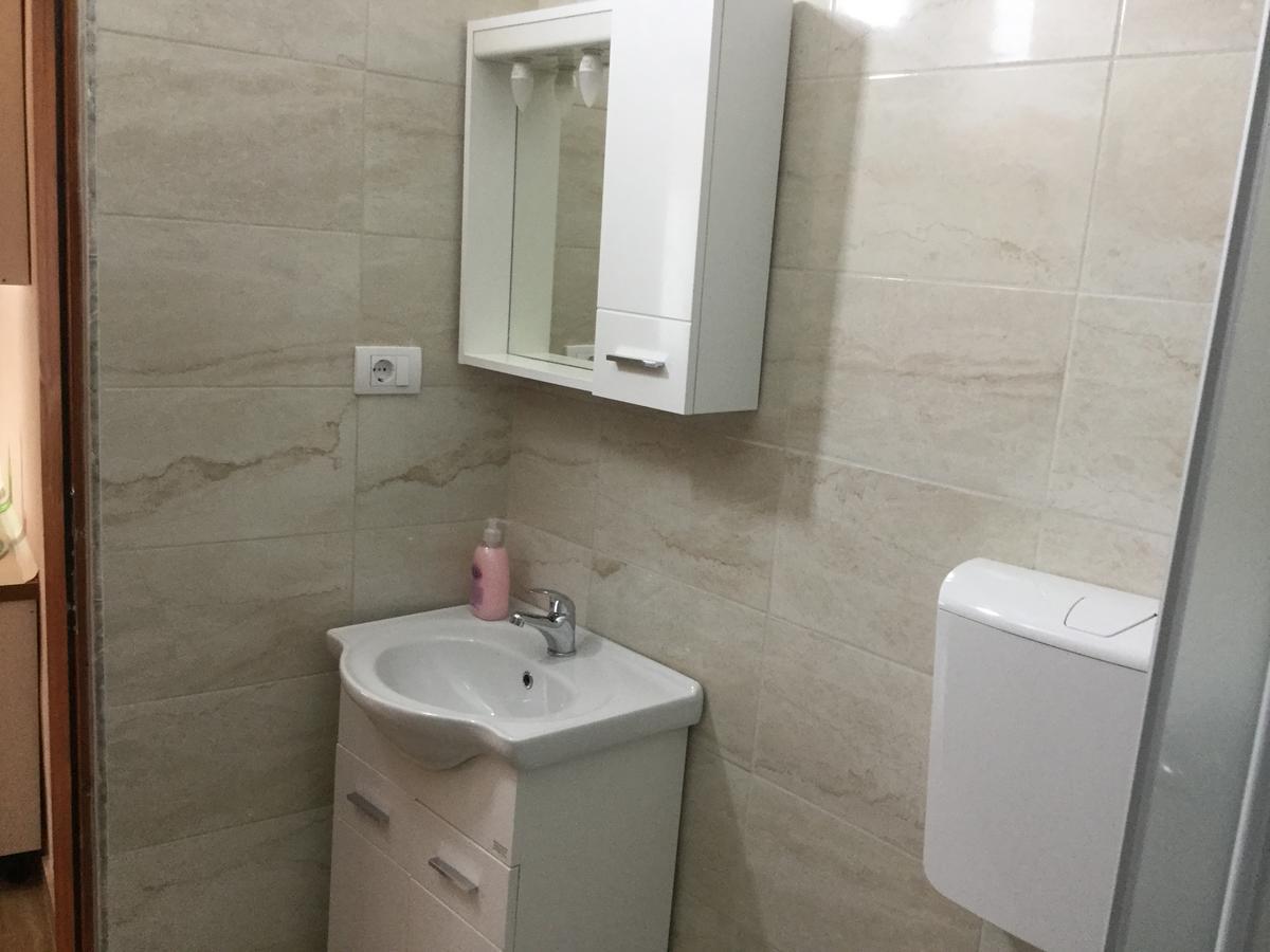 Apartments Ismy Ulcinj Exterior photo